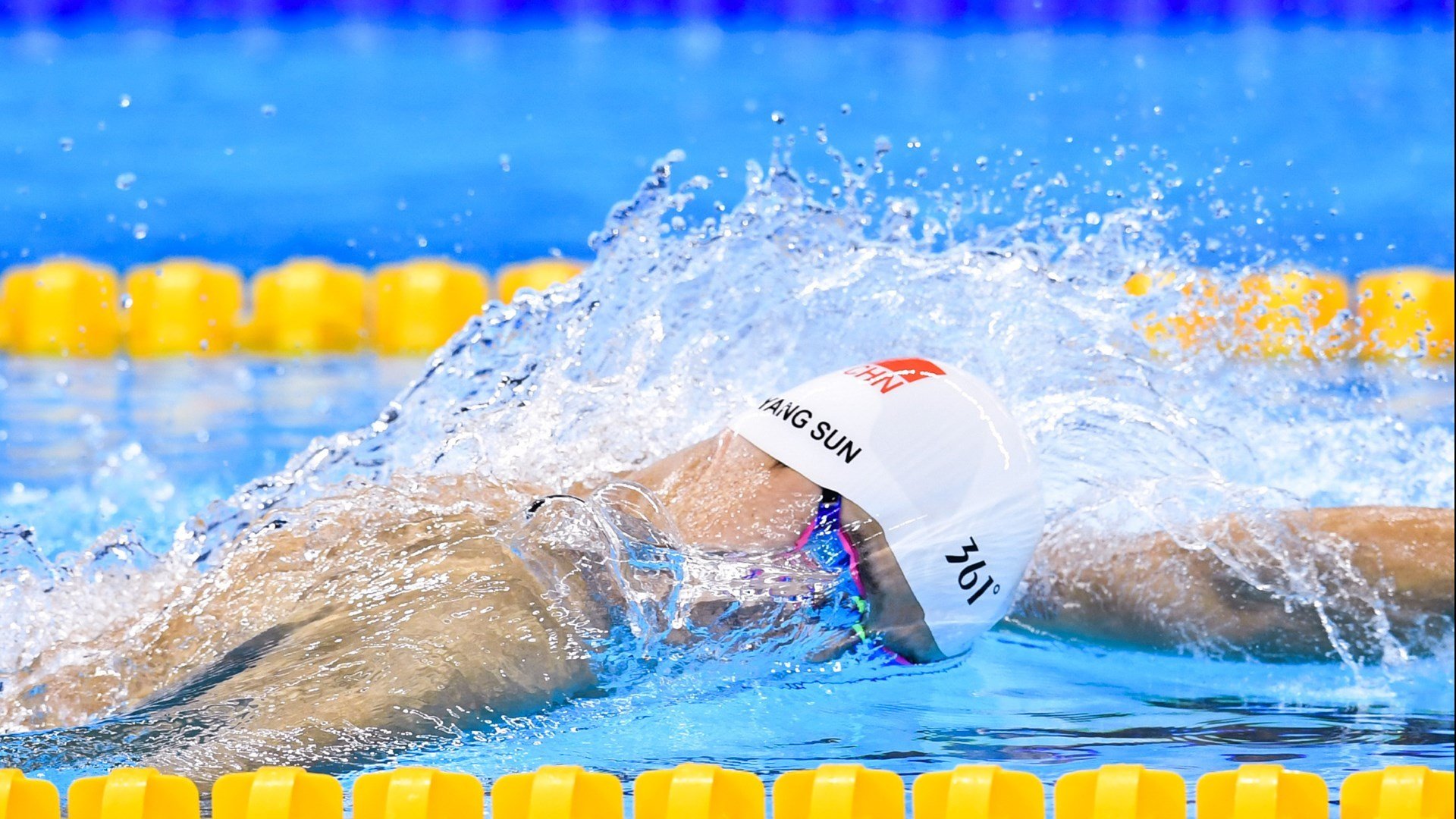 开云体育官网登入-中超球队主场观赛体验升级,中超现场观赛指南